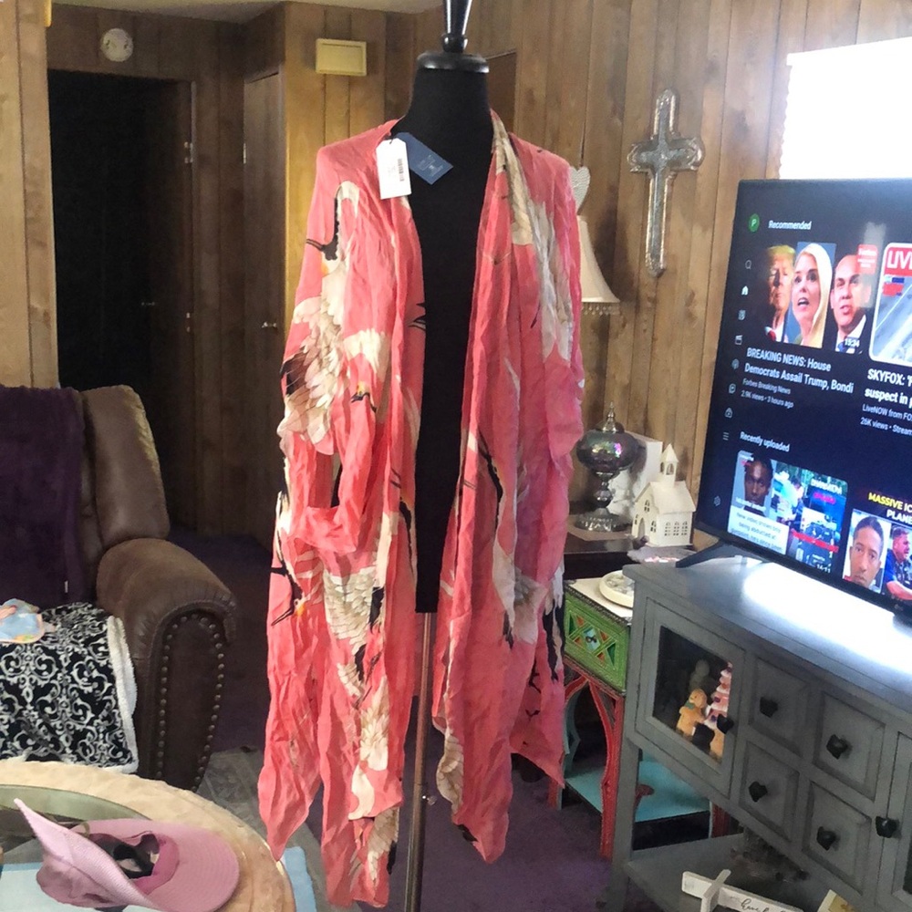 NWT Pink Floral Kimono Wrap from a boutique in Palm Springs, California